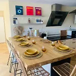 New Cosy Flat Tropez * סן טרופז