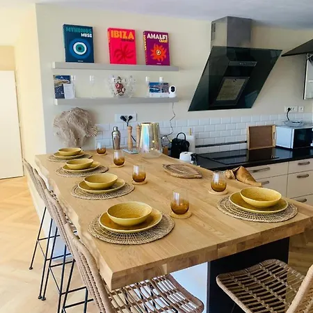 New Cosy Flat Tropez * Сен-Тропе